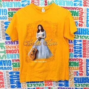 Loretta Lynn T Shirt Van Lear Rose Graphic Size M Yellow Coal Miners Daughter